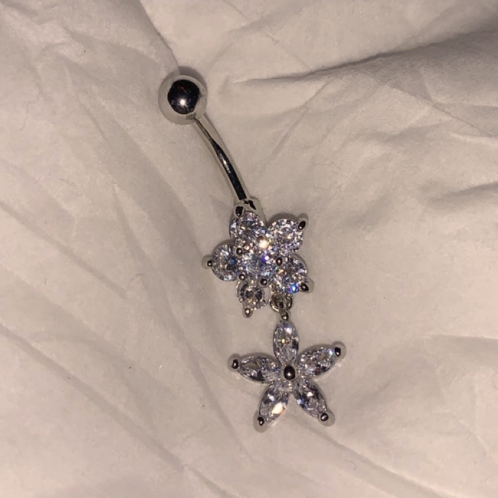 Women’s Dangle Belly Ring